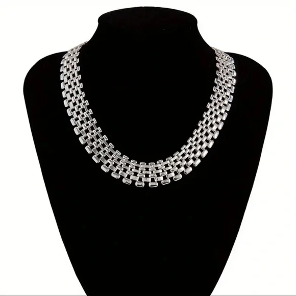 Exaggerated Hollow Chain Necklace Punk Hip-hop Style Silver Color Necklace - Picture 7 of 7